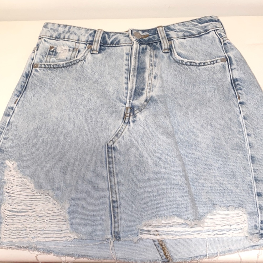 H&M “&denim” jean skirt | size small